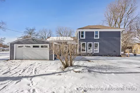 227 W Edgerton, Howard City, MI 49329