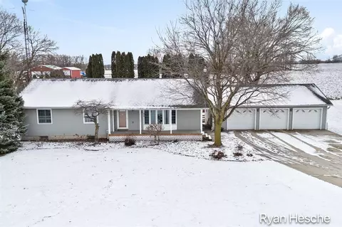 8275 Grand Riv, Saranac, MI 48881