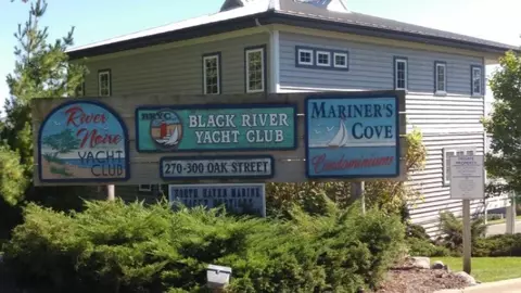 300 Oak # 51, South Haven, MI 49090