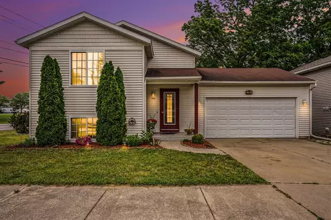 984 Sagewood, Holland, MI 49423