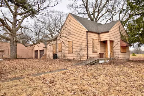 570 Laverne, Ypsilanti, MI 48198