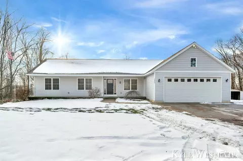4670 21st, Dorr, MI 49323