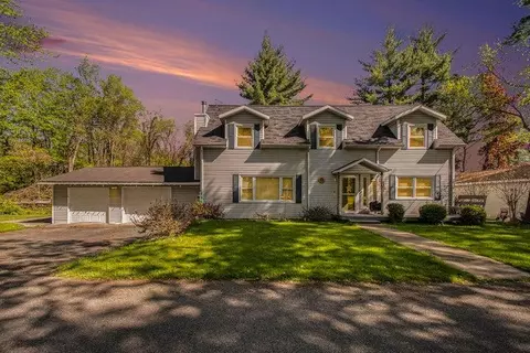 31894 W Lakeshore, Dowagiac, MI 49047