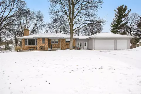 654 Charlotte, Grand Rapids, MI 49504