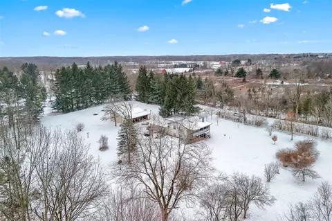 View/Area - 2791 Gardner, Hudson, MI 49247 photo 2 of 10