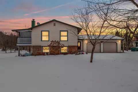 Exterior - 2791 Gardner, Hudson, MI 49247 photo 2 of 14