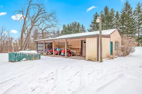 Exterior - 2791 Gardner, Hudson, MI 49247 photo 6 of 14