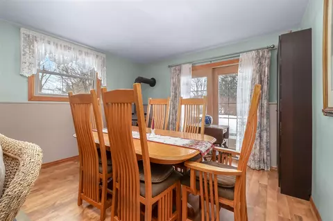Dining - 2791 Gardner, Hudson, MI 49247 photo 1 of 1