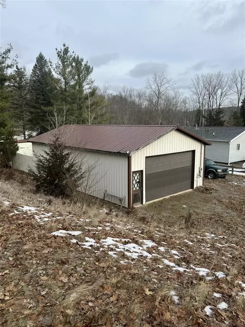9309 Cox, Reading, MI 49274