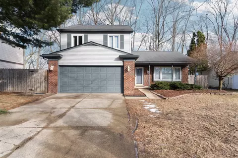 8109 Lake Crst, Ypsilanti, MI 48197