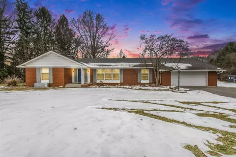 28895 Middle Xing, Dowagiac, MI 49047