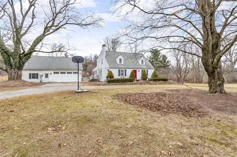 1060 E Kimmel, Jackson, MI 49201