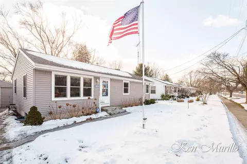 1336 Taylor, Grand Haven, MI 49417