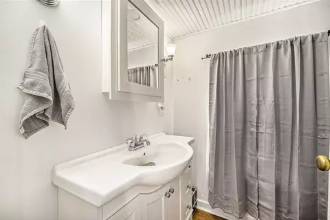 Bath - 445 Centreville, Constantine, MI 49042 photo 1 of 2