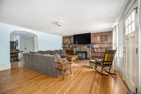 Living - 445 Centreville, Constantine, MI 49042 photo 2 of 3