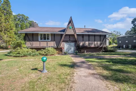 18280 Alpine, Spring Lake, MI 49456