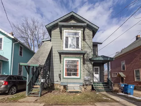 738-740 Mccourtie, Kalamazoo, MI 49008
