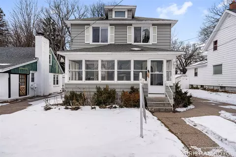 864 Diamond, Grand Rapids, MI 49503