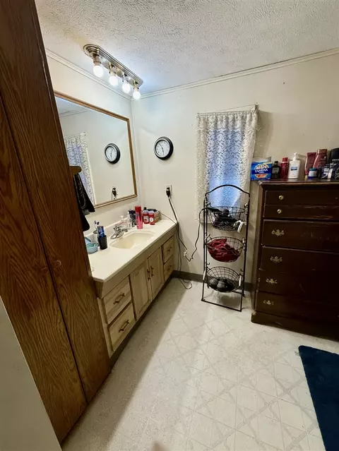 6267 Long Lk, Belding, MI 48809 photo 9