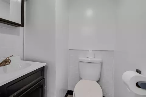 Bath - 120 Charles St, Jackson, MI 49203 photo 3 of 3