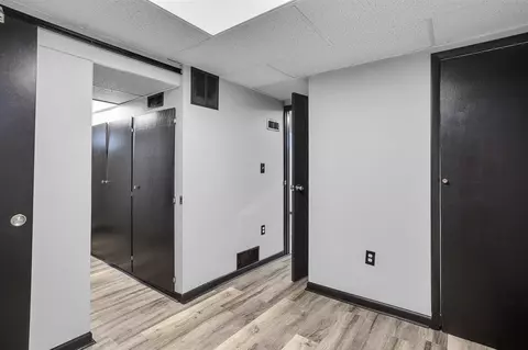 Entry Way - 120 Charles St, Jackson, MI 49203 photo 3 of 3