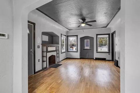 Living - 120 Charles St, Jackson, MI 49203 photo 4 of 6