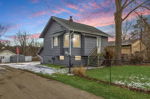 120 Charles St, Jackson, MI 49203