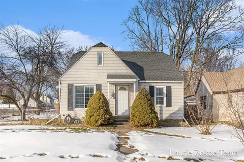 701 3 Mile, Grand Rapids, MI 49505