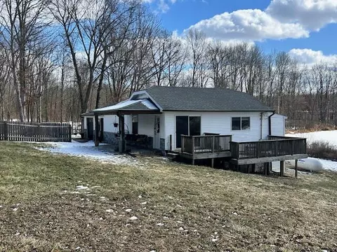 10440 Huff, Bellevue, MI 49021