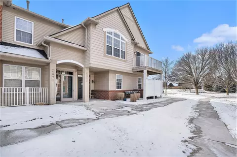 4063 Kirkway, Howell, MI 48843