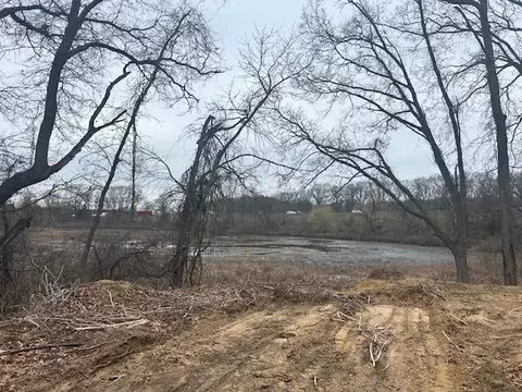 7805 E Dr, Battle Creek, MI 49014