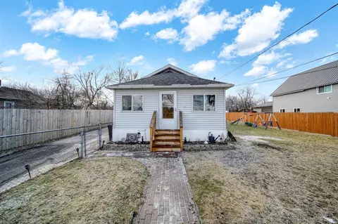 1512 Newton, Jackson, MI 49202
