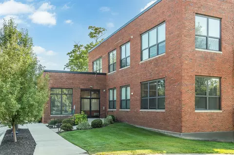 525 Superior #103, South Haven, MI 49090