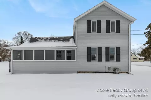 292 W Muskegon, Cedar Springs, MI 49319
