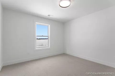 Bedroom - 9436 28th, Jenison, MI 49428 photo 6 of 9