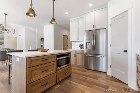 Kitchen - 9436 28th, Jenison, MI 49428 photo 3 of 5