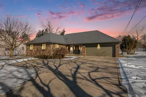 1100 Brownwood, Grand Rapids, MI 49504