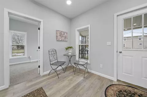 923 N Blackstone, Jackson, MI 49202 photo 12