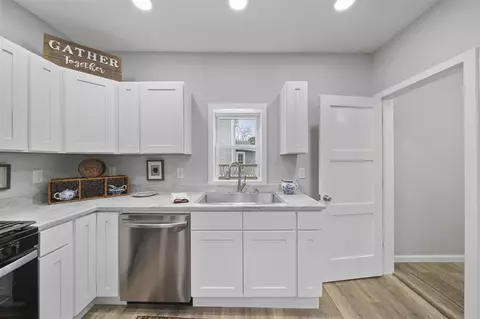 923 N Blackstone, Jackson, MI 49202 photo 14