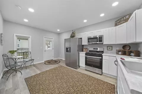 923 N Blackstone, Jackson, MI 49202 photo 15