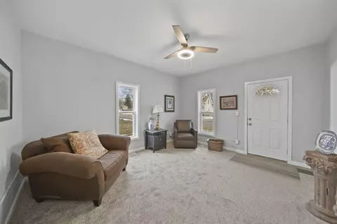 923 N Blackstone, Jackson, MI 49202 photo 4