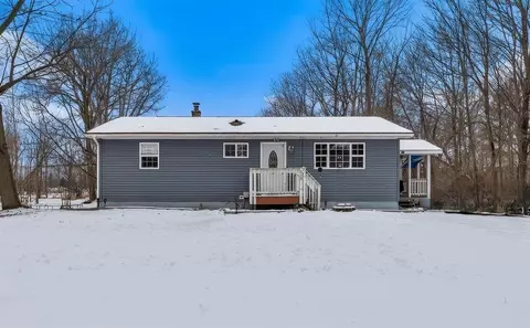 819 W W Shr, Stanton, MI 48888