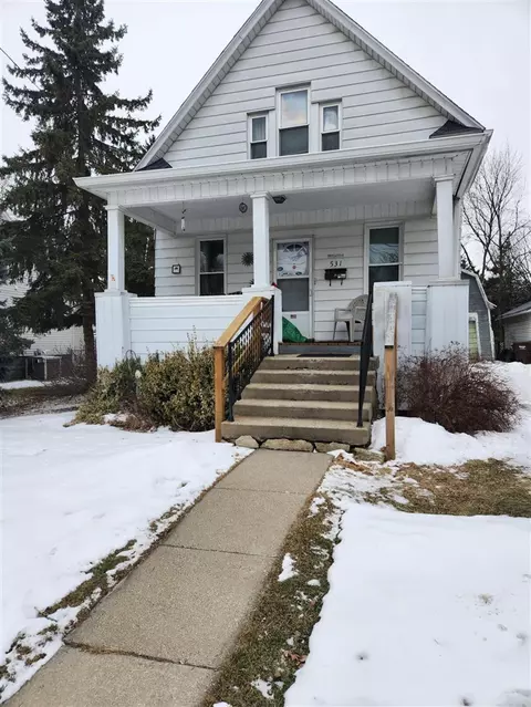 531 N Jackson, Ionia, MI 48846