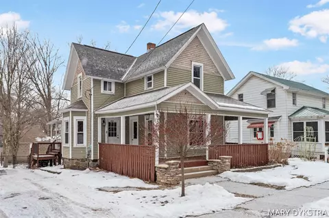 213 N Main, Allegan, MI 49010