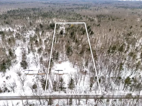 5961 N Weber, Whitehall, MI 49461
