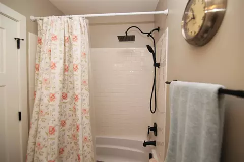 Bath - 1401 Fifth, Three Rivers, MI 49093 photo 6 of 6