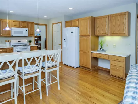 Kitchen - 7233 Eagle Hts, Mattawan, MI 49071 photo 3 of 4