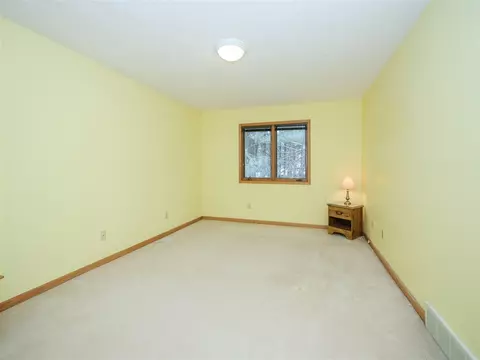 Bedroom - 7233 Eagle Hts, Mattawan, MI 49071 photo 5 of 5