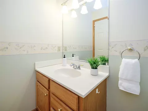 Bath - 7233 Eagle Hts, Mattawan, MI 49071 photo 1 of 5