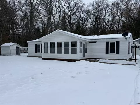 6983 W 5 Mile, Irons, MI 49644